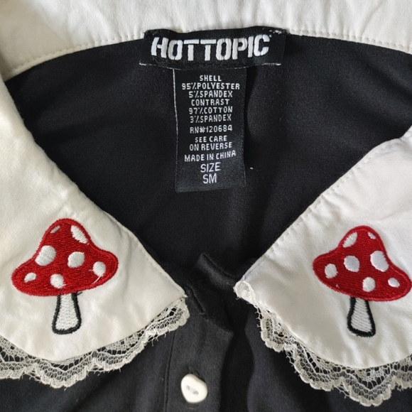 Hot Topic mushroom collar sleeveless black dress size S - Picture 2 of 6